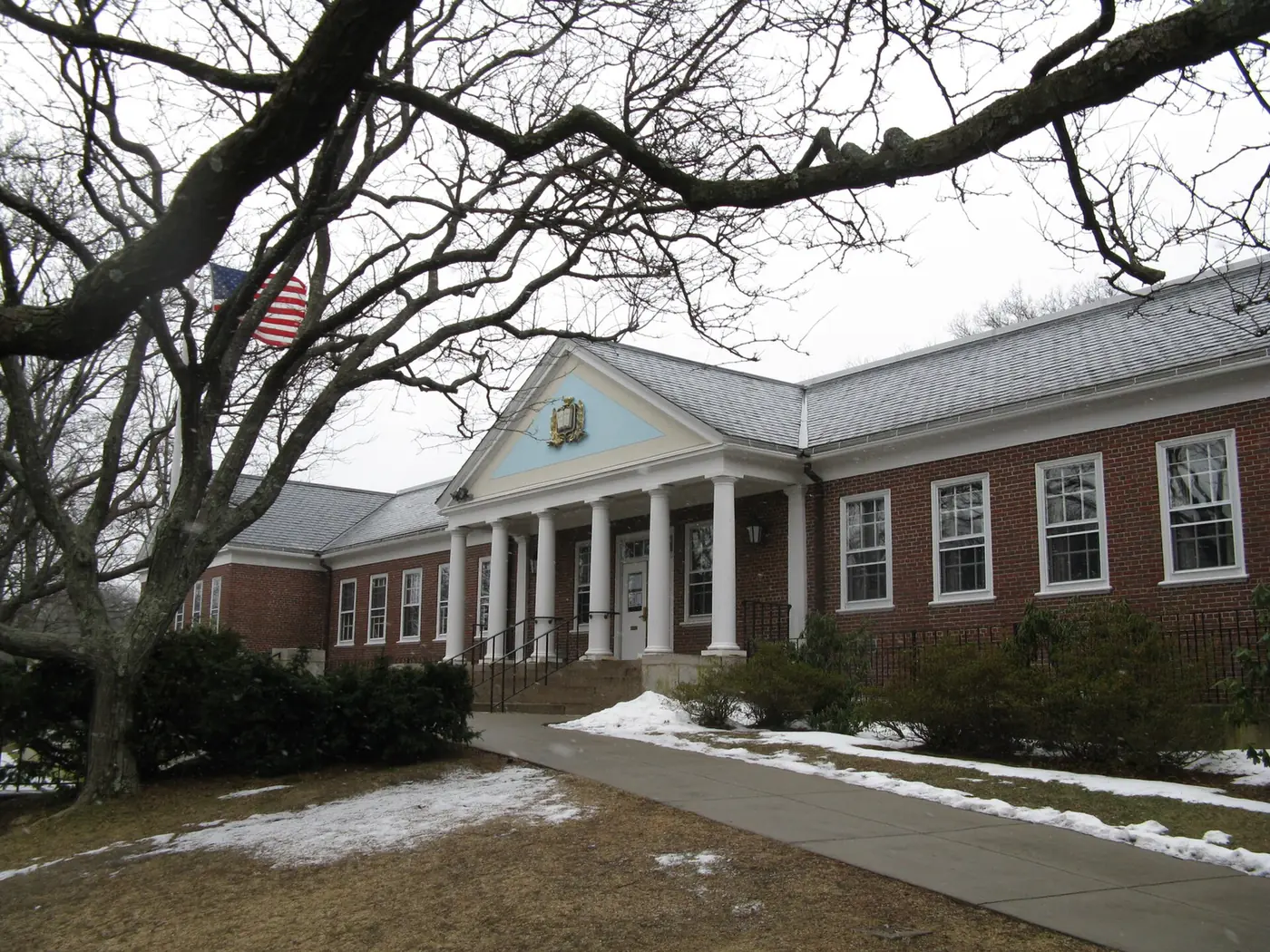 Belmont Public Library